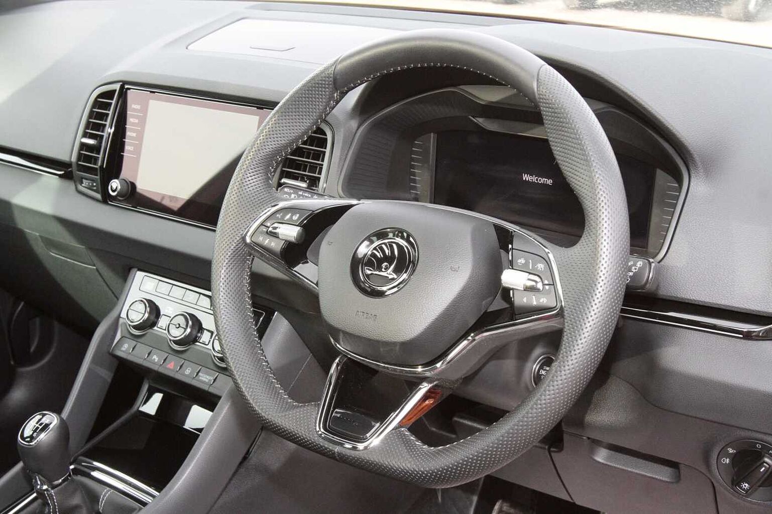 SKODA Karoq SportLine 1.5 TSI 150 PS 6G Man